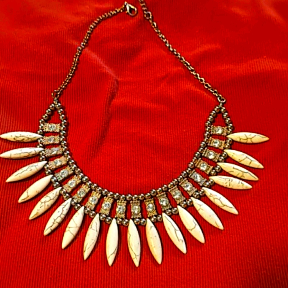 Rose gold, rhinestone and pink turquoise necklace